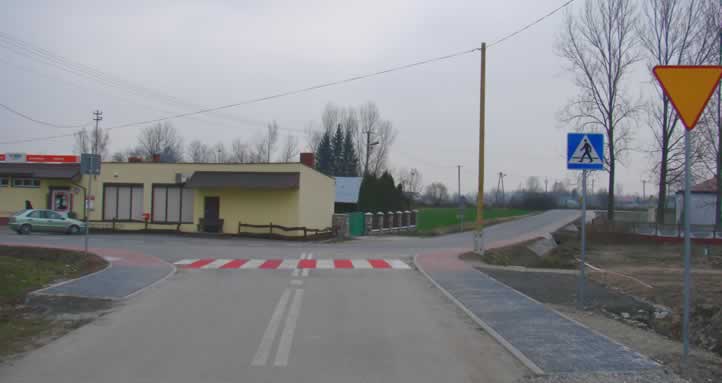 Skrzyżowanie dróg w gminie Łubnice